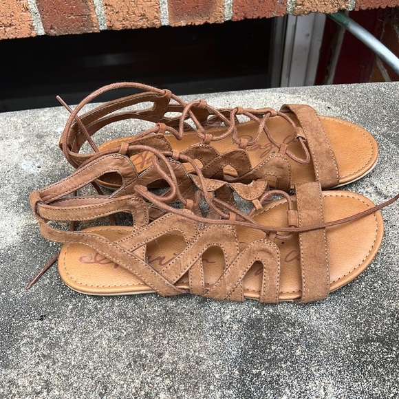 American Rag Shoes - Tan sandals